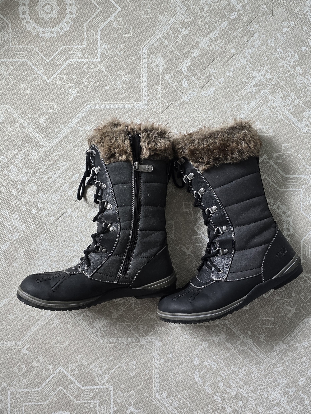 Blondo Black Lace-Up Winter Boots with Brown Faux Fur Cuff - Picture 2 of 4